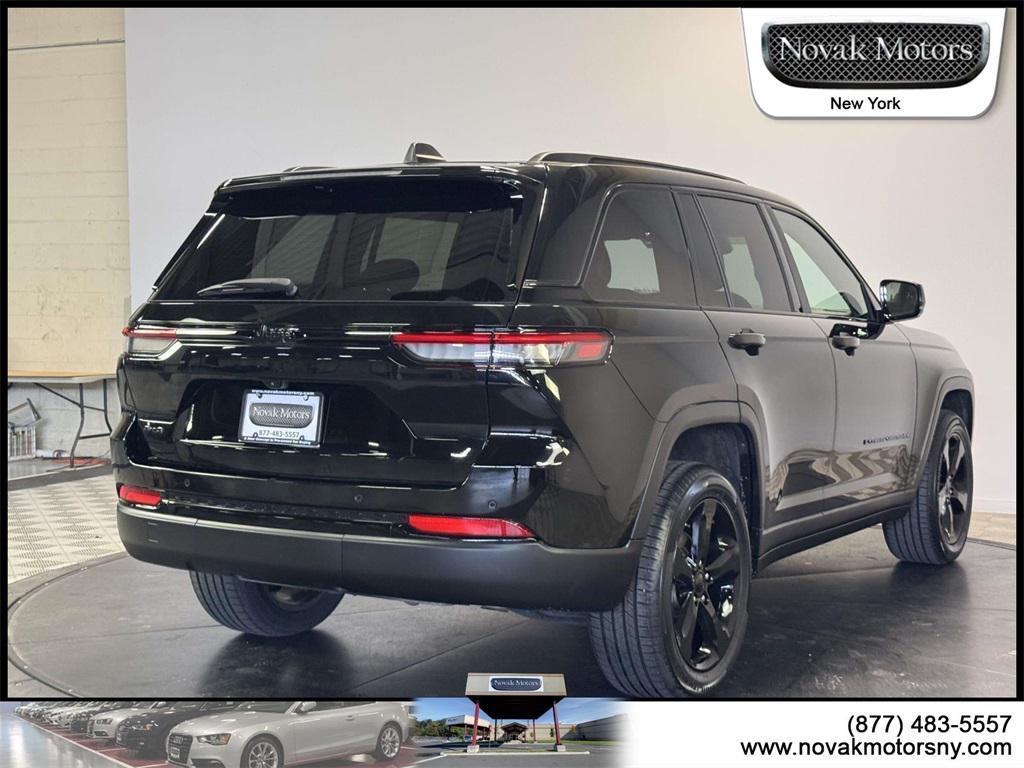 used 2022 Jeep Grand Cherokee car, priced at $33,899