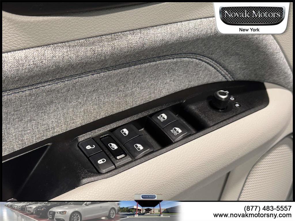 used 2022 Jeep Compass car, priced at $23,995