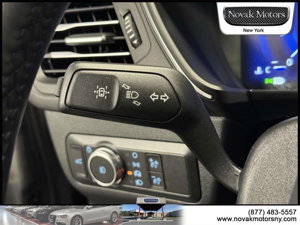 used 2022 Ford Escape car, priced at $27,895