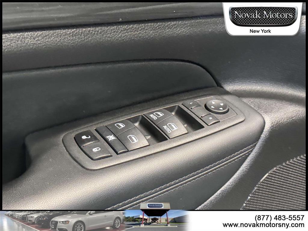 used 2022 Jeep Grand Cherokee car, priced at $27,599