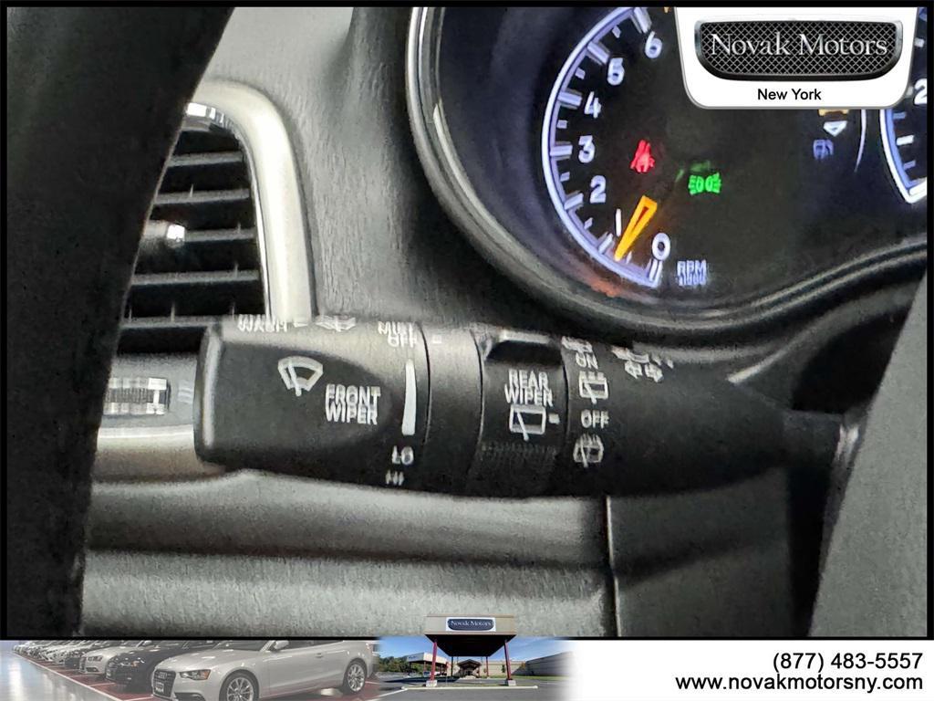 used 2022 Jeep Grand Cherokee car, priced at $27,599