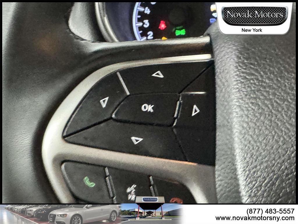 used 2022 Jeep Grand Cherokee car, priced at $27,599