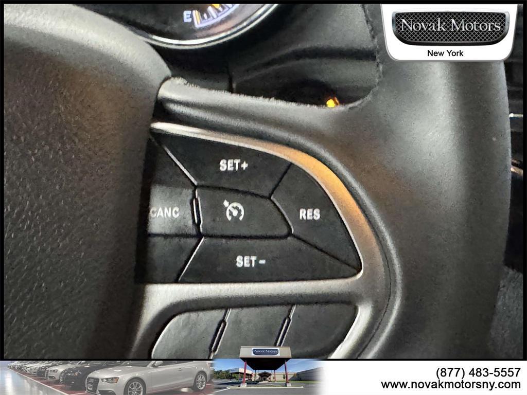 used 2022 Jeep Grand Cherokee car, priced at $27,599
