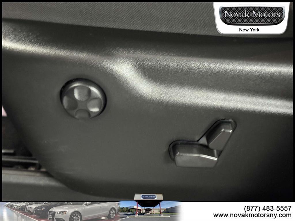 used 2022 Jeep Grand Cherokee car, priced at $27,599