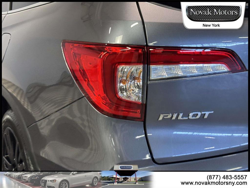 used 2022 Honda Pilot car, priced at $36,995