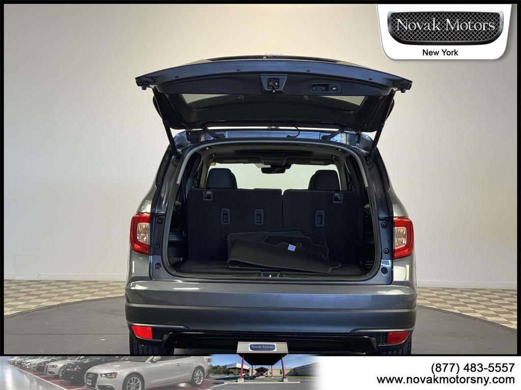 used 2022 Honda Pilot car, priced at $36,995