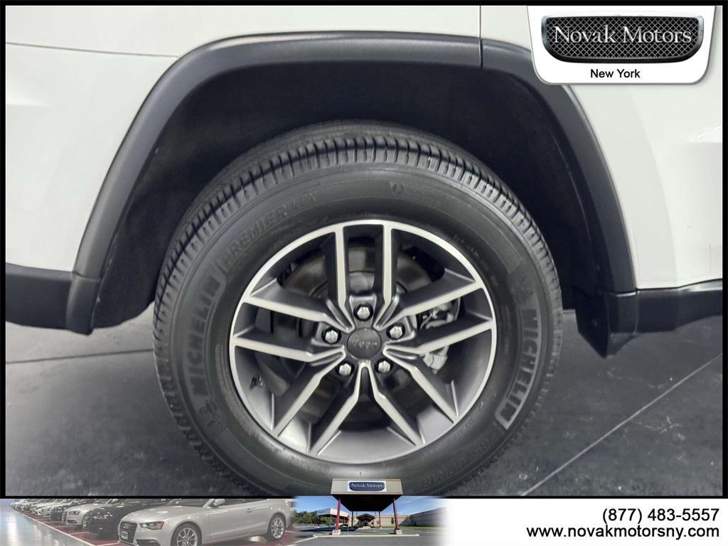 used 2022 Jeep Grand Cherokee car, priced at $31,090
