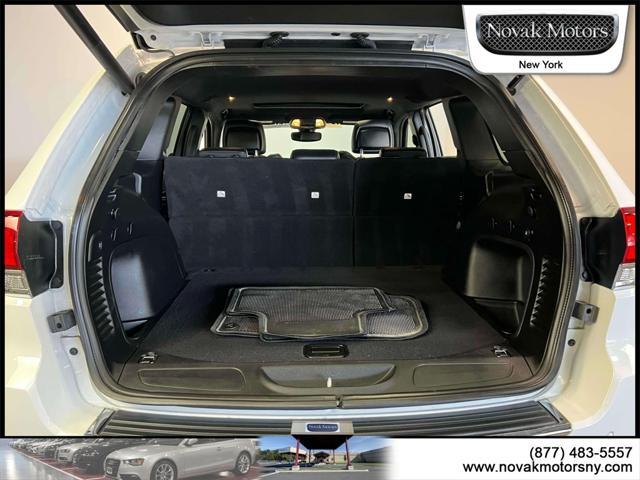 used 2022 Jeep Grand Cherokee car, priced at $33,395