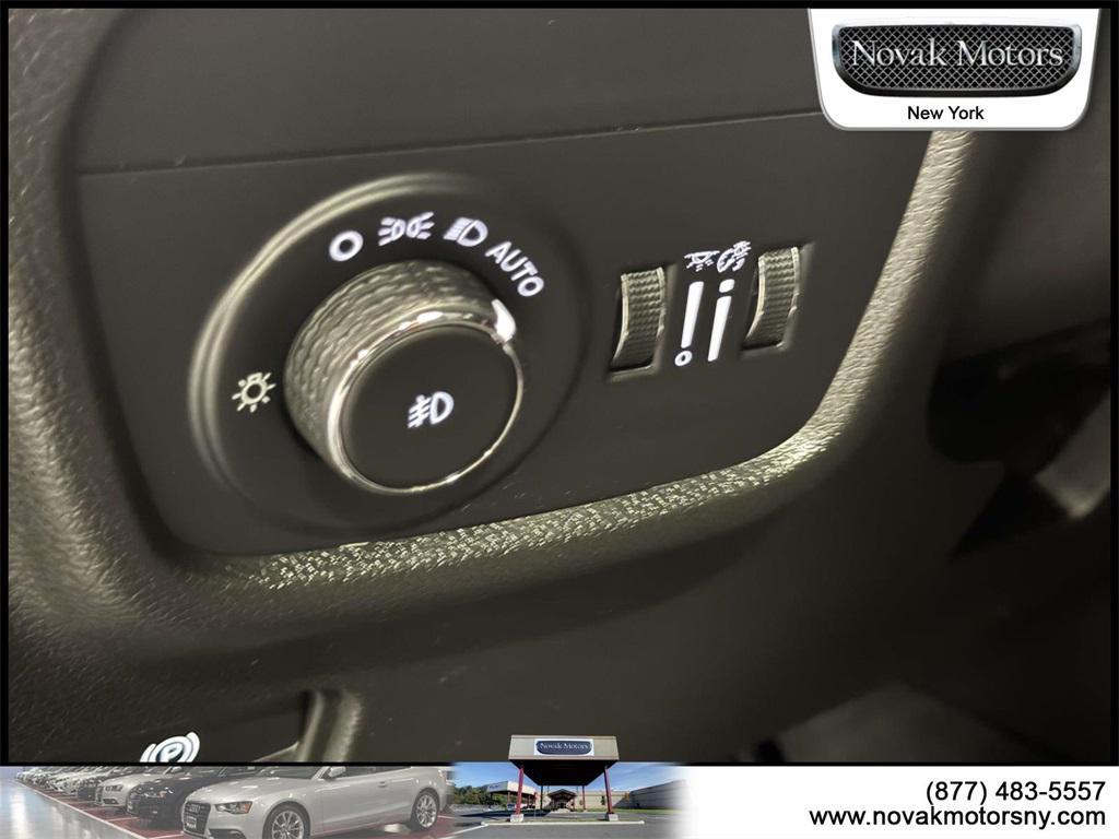 used 2022 Jeep Grand Cherokee L car, priced at $33,595