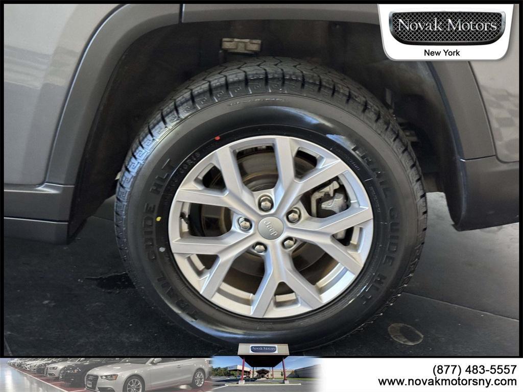 used 2022 Jeep Grand Cherokee L car, priced at $33,595