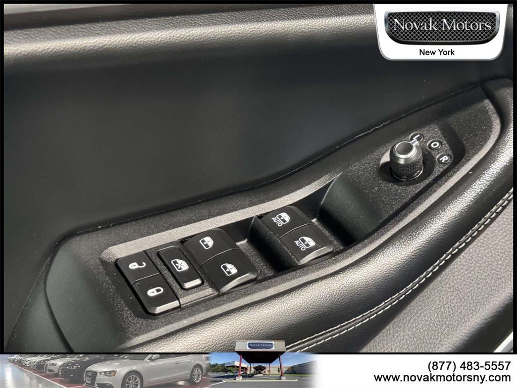 used 2022 Jeep Grand Cherokee L car, priced at $33,595