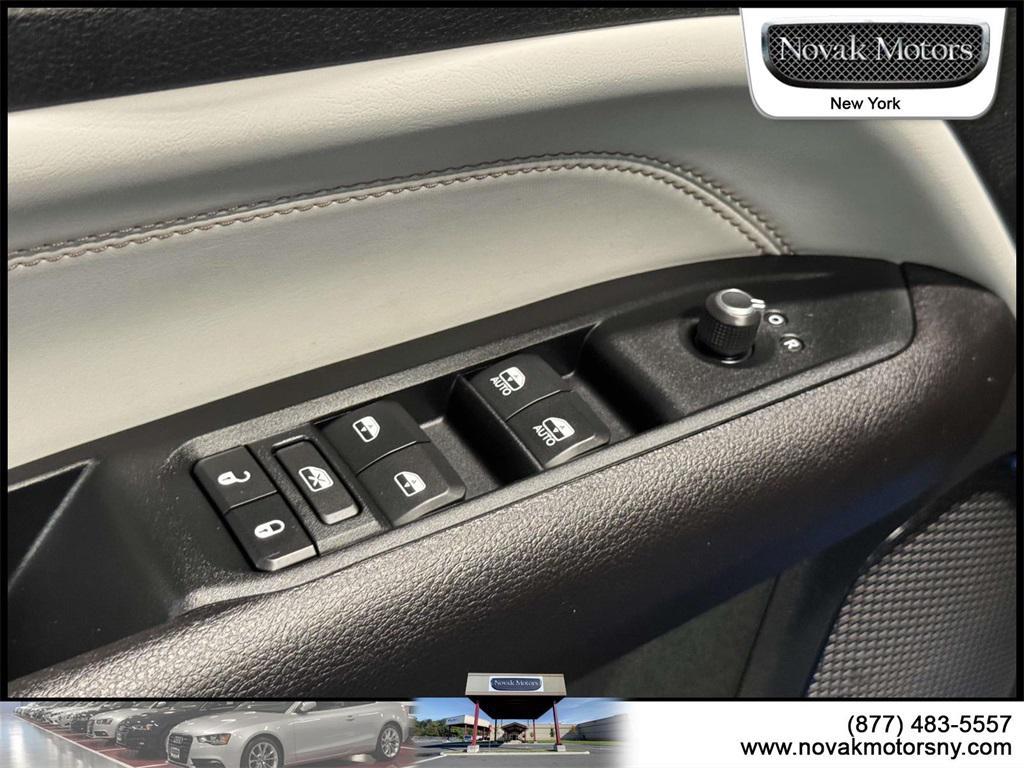 used 2022 Jeep Compass car, priced at $22,995