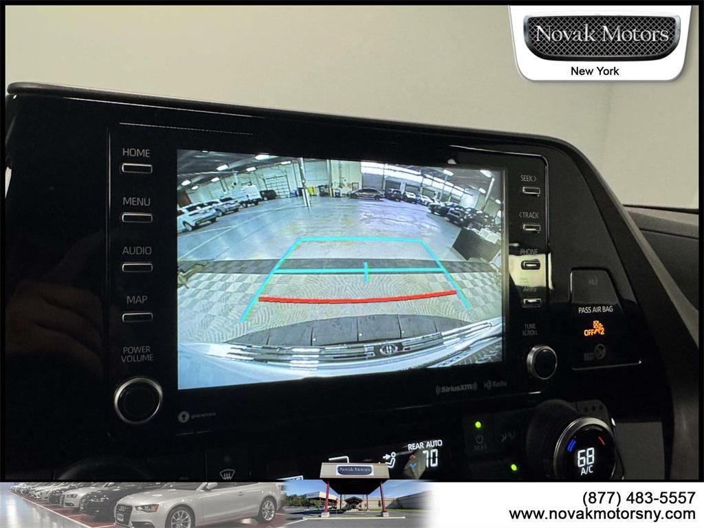 used 2022 Toyota Highlander car, priced at $40,595