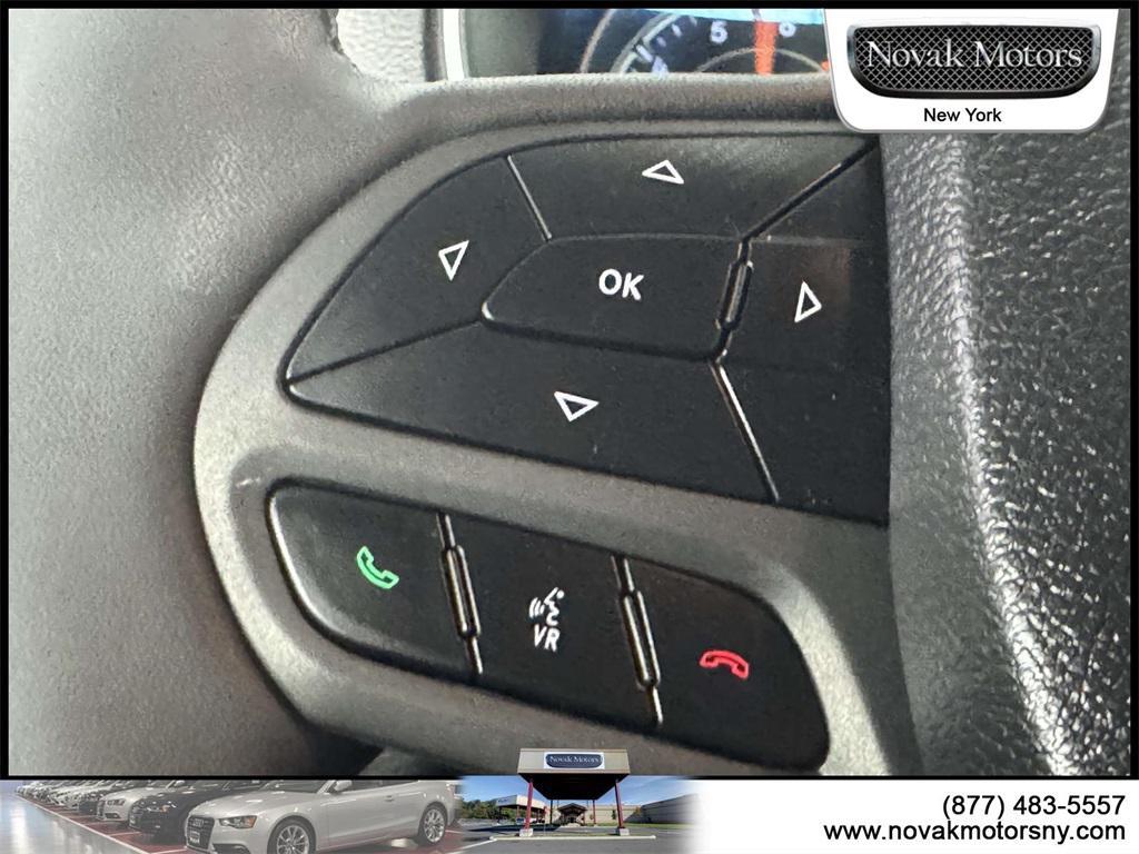 used 2022 Jeep Cherokee car, priced at $28,995