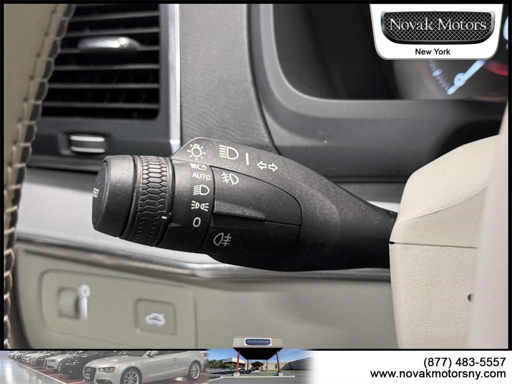 used 2022 Volvo XC90 car, priced at $37,499