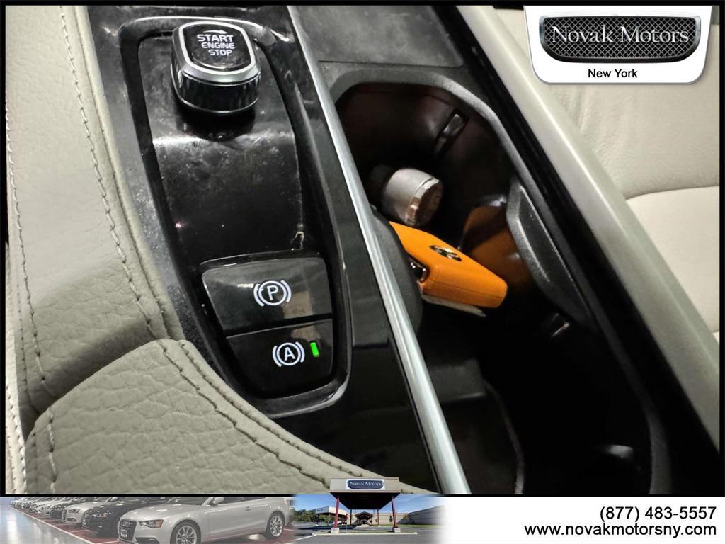 used 2022 Volvo XC90 car, priced at $37,499