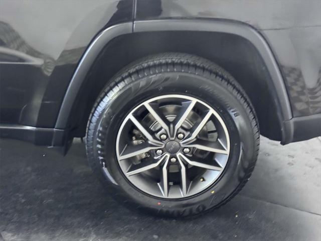 used 2021 Jeep Grand Cherokee car, priced at $30,595