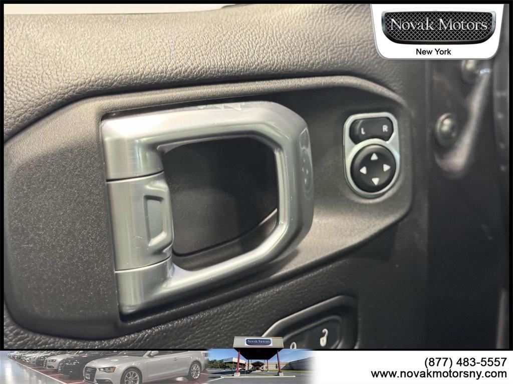 used 2022 Jeep Wrangler Unlimited car, priced at $40,890