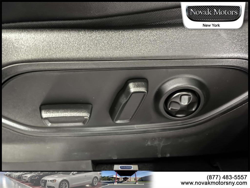 used 2022 Jeep Grand Cherokee L car, priced at $38,599