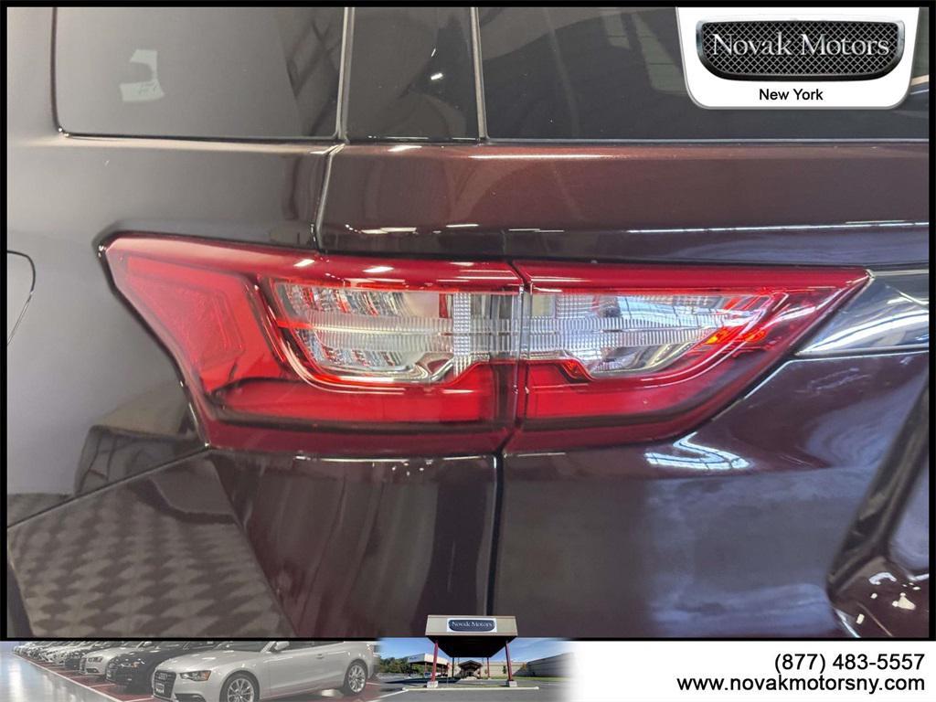 used 2020 Chevrolet Traverse car, priced at $19,595