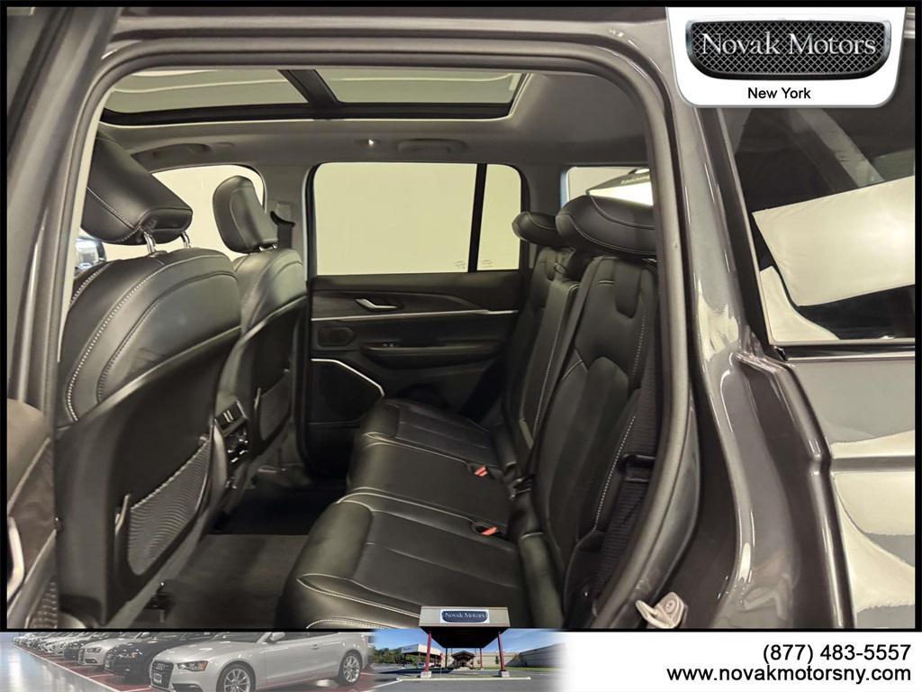 used 2022 Jeep Grand Cherokee car, priced at $33,989