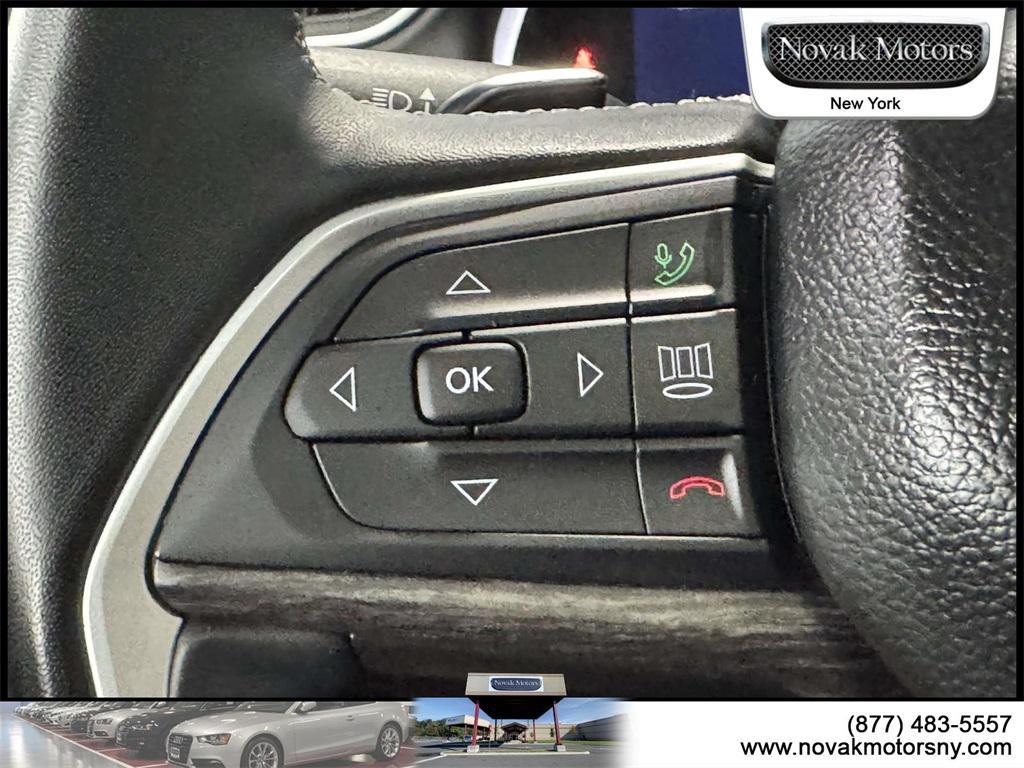 used 2022 Jeep Grand Cherokee car, priced at $33,989