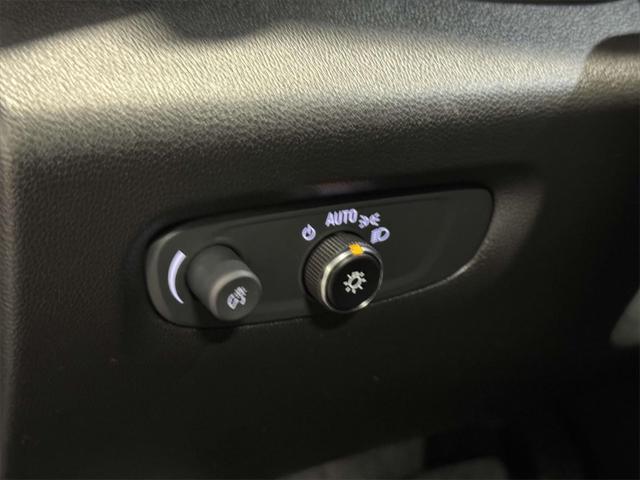 used 2023 Chevrolet Traverse car, priced at $36,895