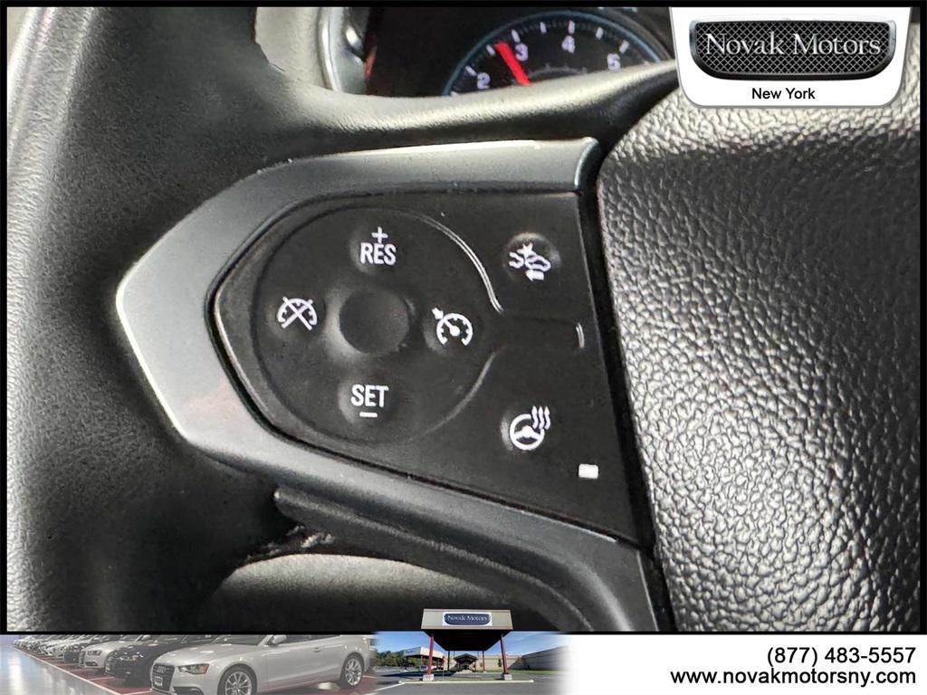 used 2023 Chevrolet Traverse car, priced at $33,390