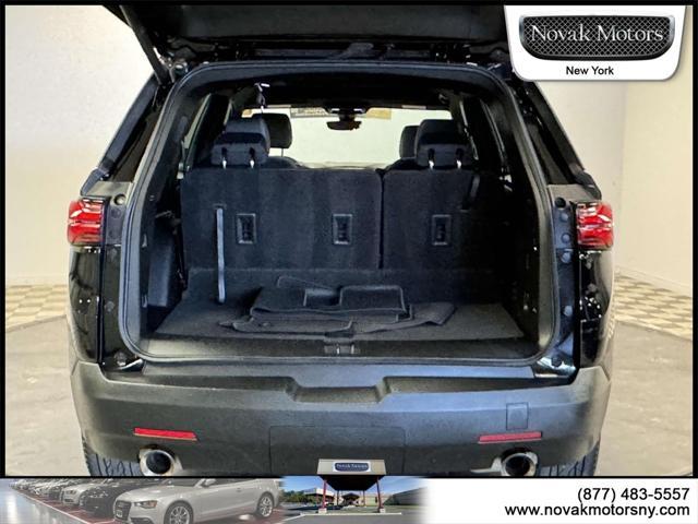used 2023 Chevrolet Traverse car, priced at $36,895