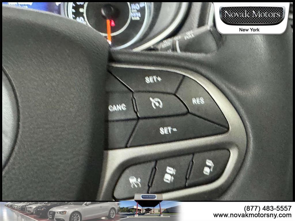 used 2022 Jeep Cherokee car, priced at $25,595