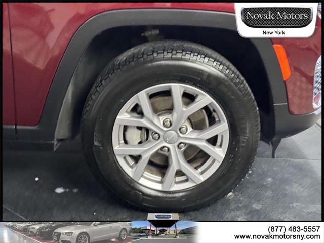 used 2022 Jeep Grand Cherokee car, priced at $36,990