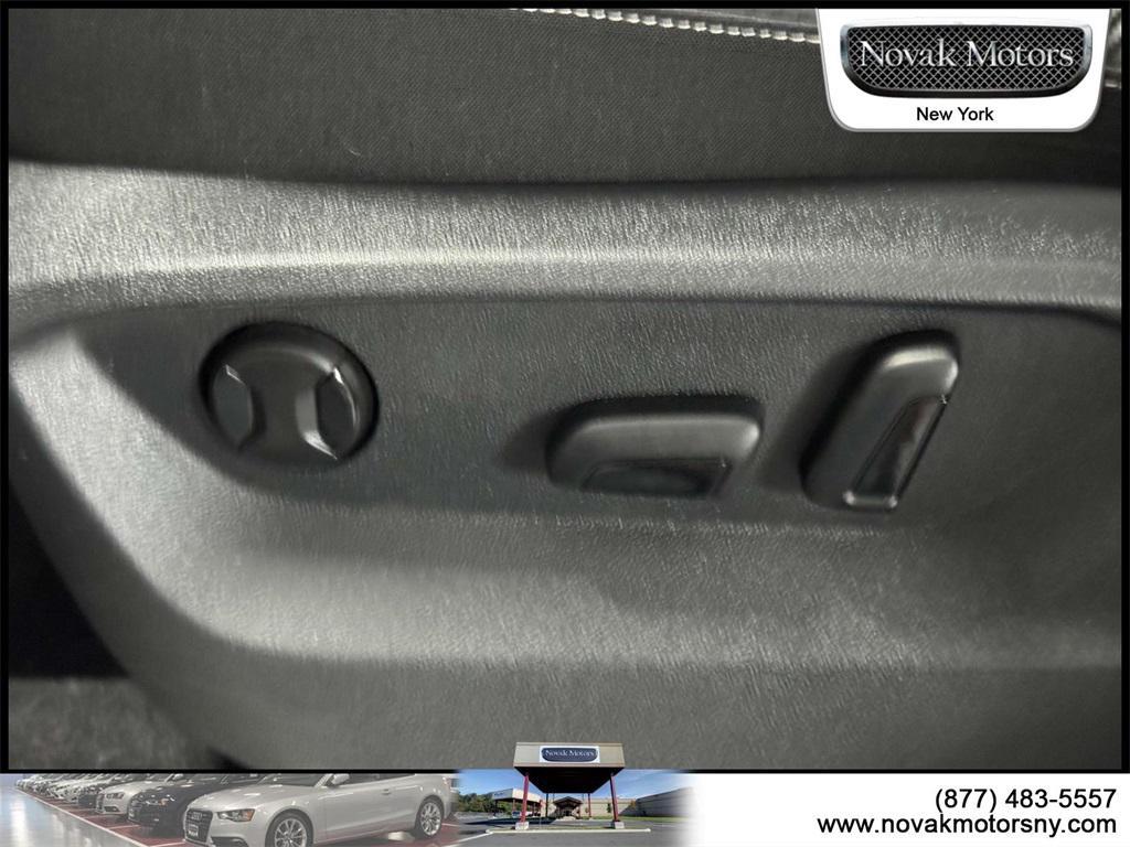 used 2022 Volkswagen Atlas Cross Sport car, priced at $29,895