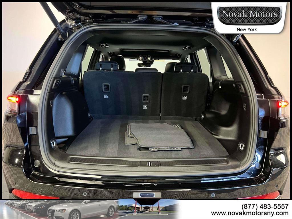 used 2022 Jeep Grand Cherokee car, priced at $34,595