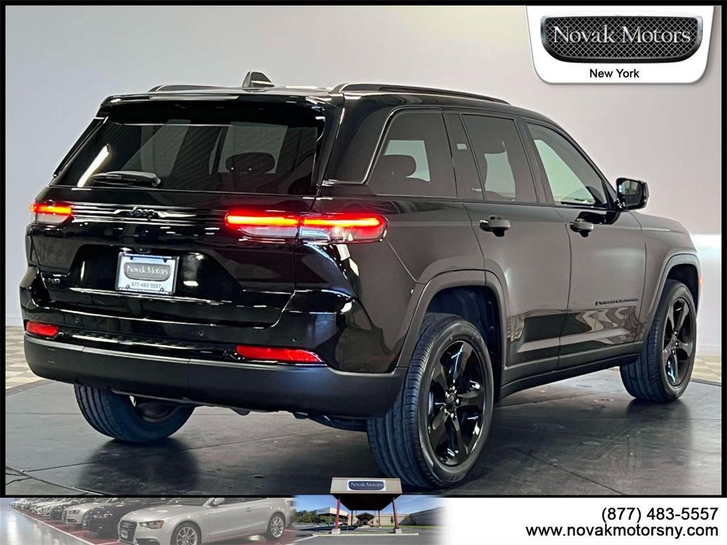 used 2022 Jeep Grand Cherokee car, priced at $34,595