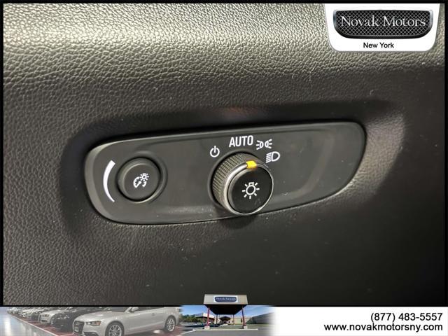 used 2023 Chevrolet Traverse car, priced at $41,895