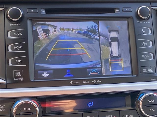 used 2019 Toyota Highlander Hybrid car, priced at $25,998