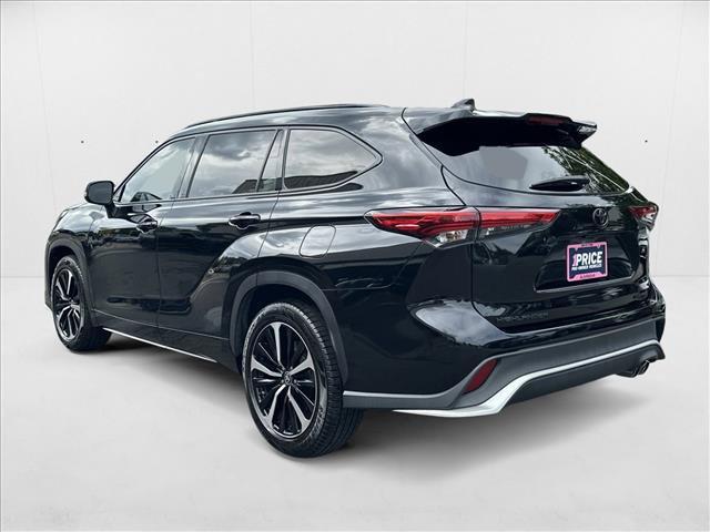 used 2021 Toyota Highlander car, priced at $28,658
