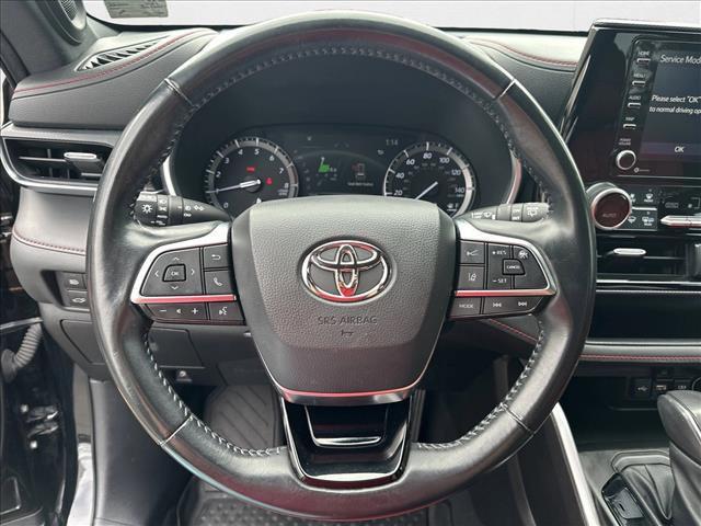 used 2021 Toyota Highlander car, priced at $28,658