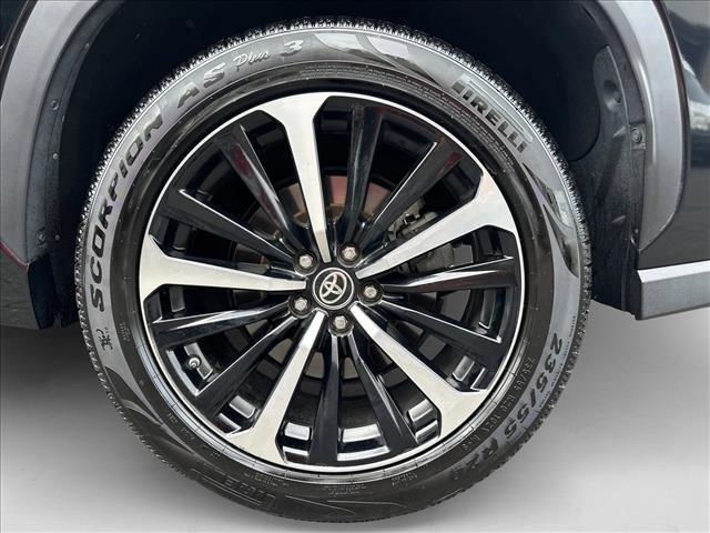 used 2021 Toyota Highlander car, priced at $28,658
