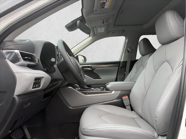new 2026 Toyota Highlander car, priced at $50,990