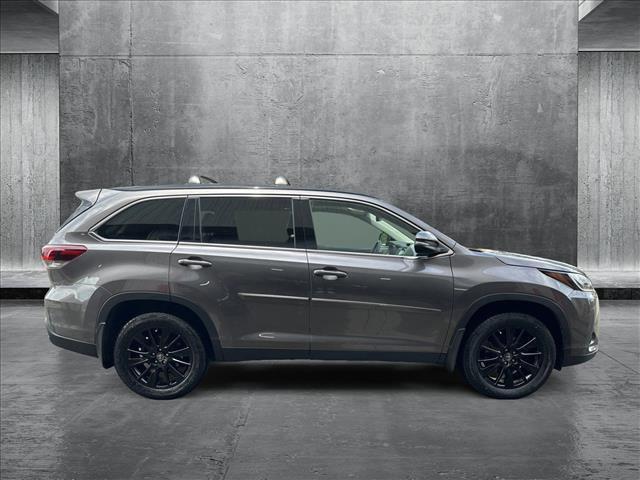 used 2019 Toyota Highlander car, priced at $23,458