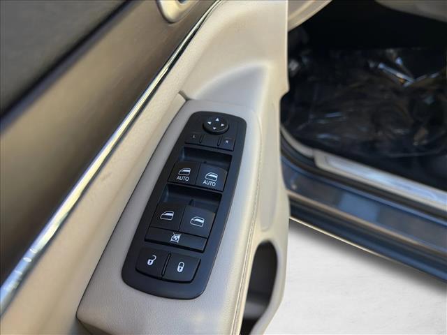 used 2017 Jeep Grand Cherokee car, priced at $13,498