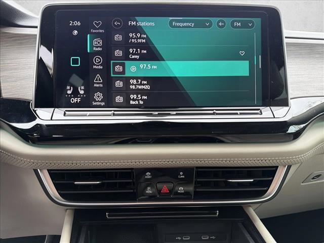 used 2024 Volkswagen Atlas car, priced at $37,658