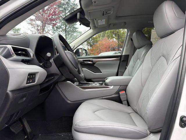 new 2026 Toyota Highlander car, priced at $52,990