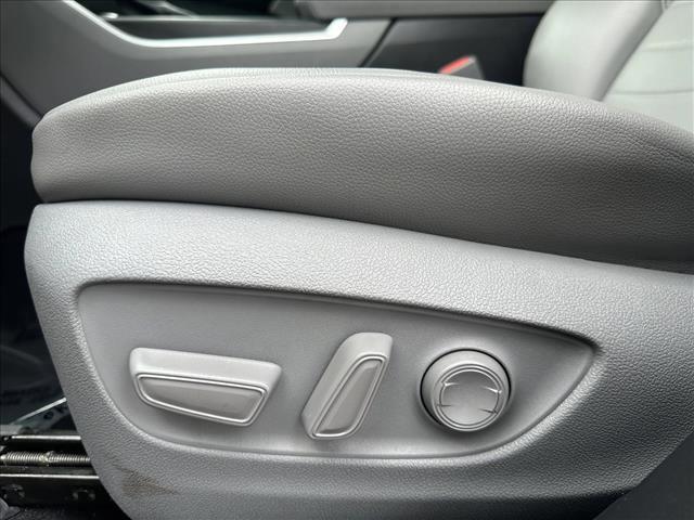 used 2022 Toyota Highlander Hybrid car, priced at $36,658
