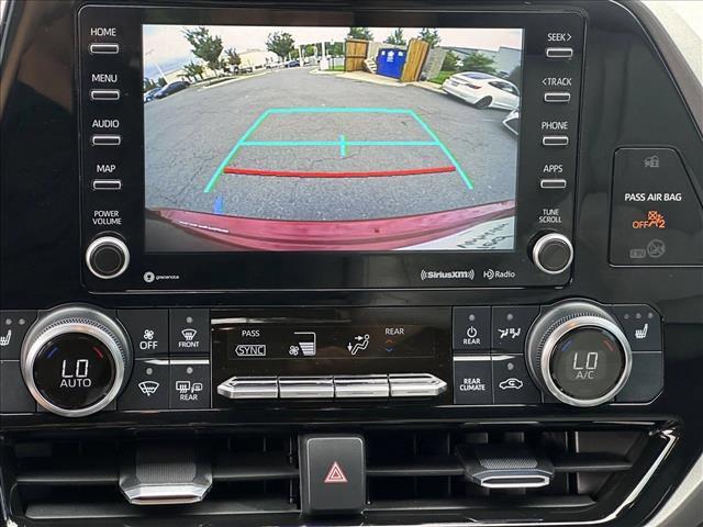 used 2022 Toyota Highlander Hybrid car, priced at $36,658