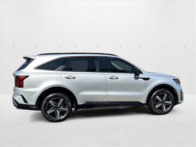 used 2021 Kia Sorento car, priced at $21,828