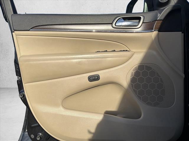 used 2015 Jeep Grand Cherokee car, priced at $14,495