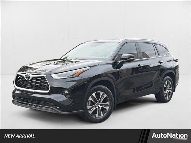 new 2025 Toyota Highlander car, priced at $47,678