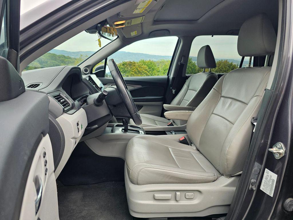 used 2020 Honda Pilot car, priced at $19,999
